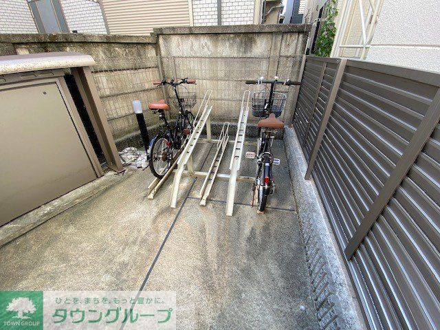 駐車場　駐輪場　自転車＆原付のみ駐輪可