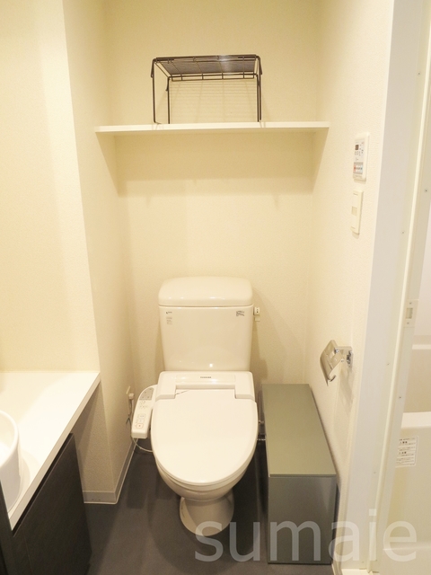 トイレ　暖房便座付きトイレになります☆