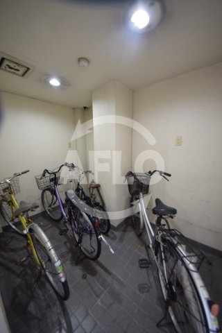駐車場　ラムール難波南　駐輪場