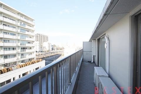 バルコニー　※同建物内・別タイプの参考写真です。