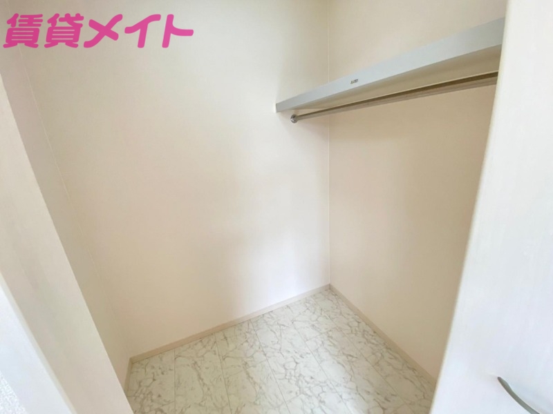 フローラルパークス Aの内装写真