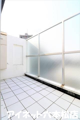 地下鉄空港線 唐人町駅 徒歩10分 3階建 築21年の内装写真