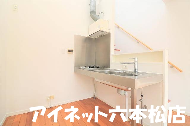 地下鉄空港線 唐人町駅 徒歩10分 3階建 築21年のキッチン写真