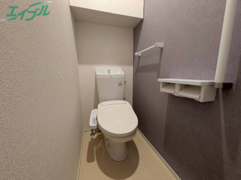トイレ　同型参考写真