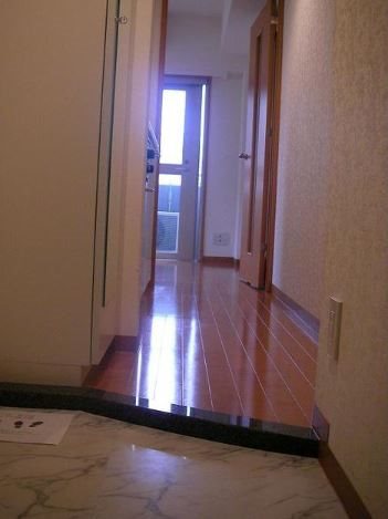 玄関　※別部屋・参考画像