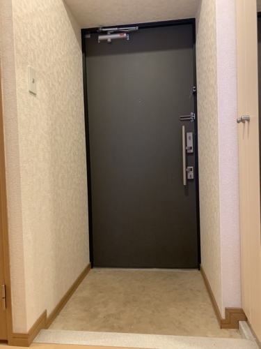 玄関　別部屋の写真です。現況優先となります。