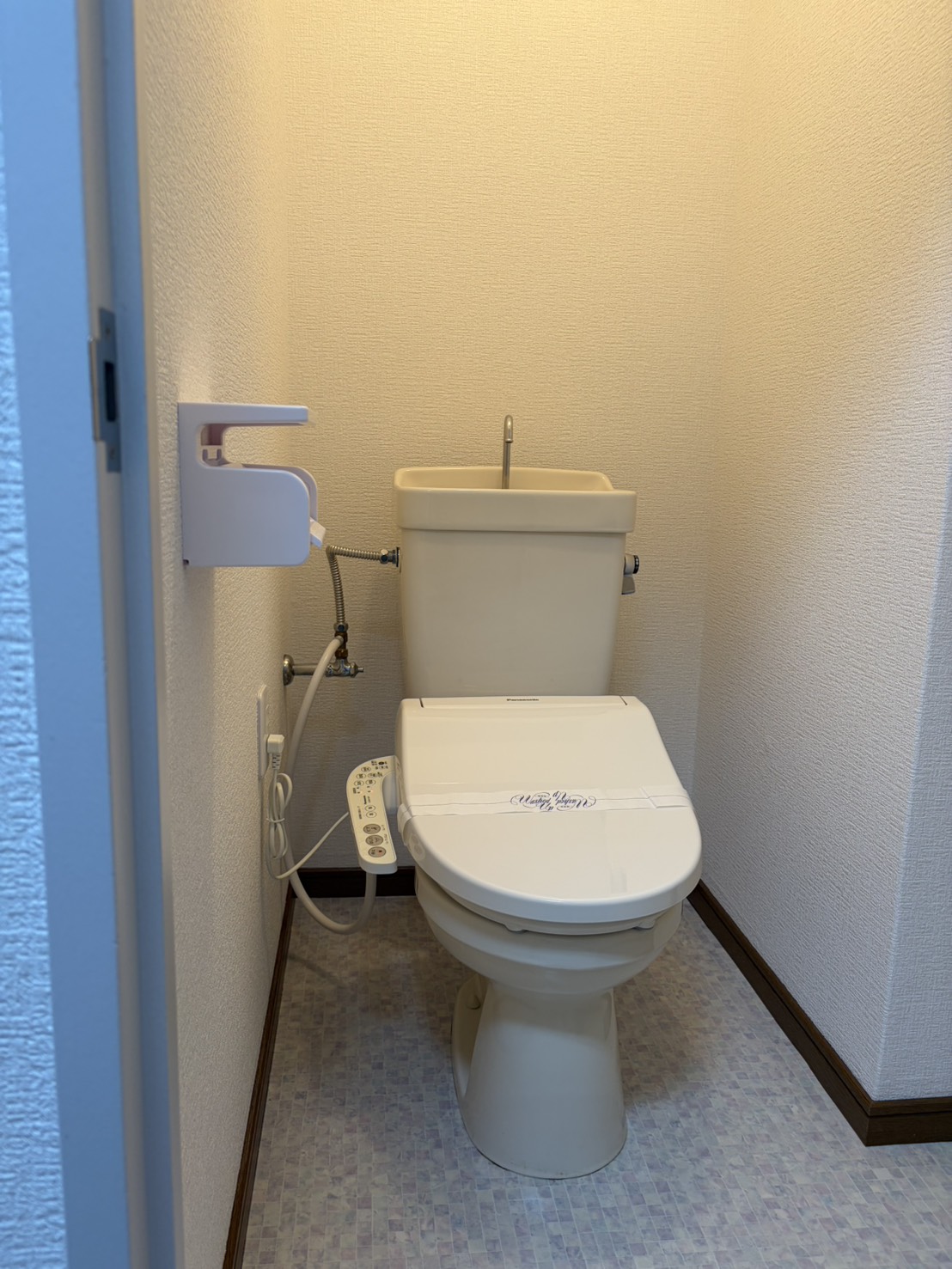 コーポビックウェーブ N棟 2階のトイレ写真