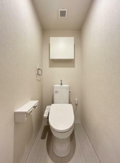 都営大江戸線 練馬春日町駅 徒歩8分 3階建 築2年のトイレ写真