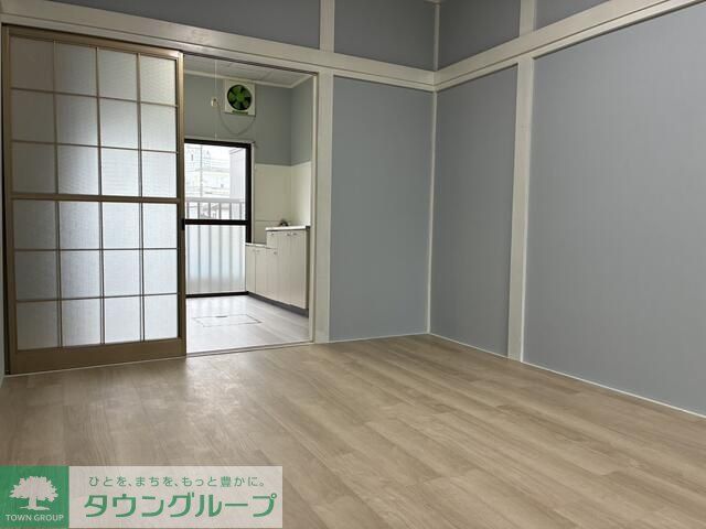 メゾンKII2階建メゾネットの居間写真