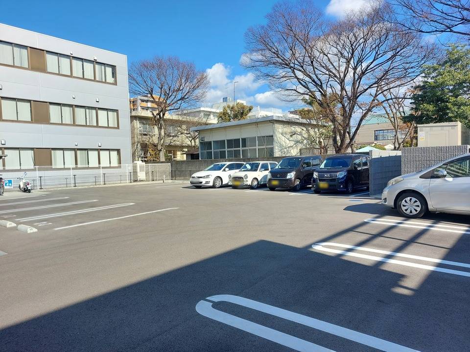 駐車場　駐車場