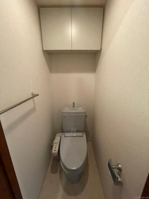 ＪＲ中央線 西荻窪駅 徒歩8分 6階建 築25年のトイレ写真