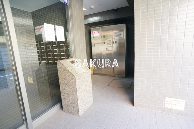 セキュリティ　不審者、勧誘員をシャットアウトできるオートロックです♪