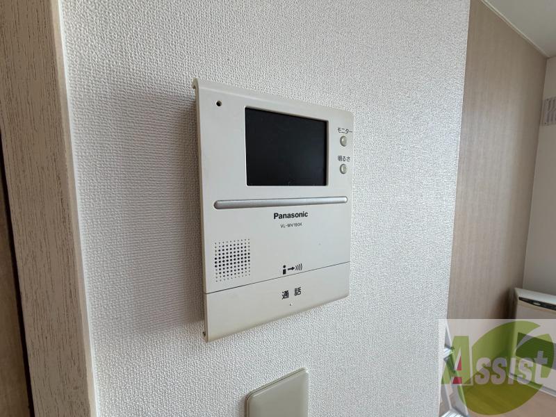 セキュリティ　ＴＶモニター付インターホンです。来客者の顔が見えるので安心！