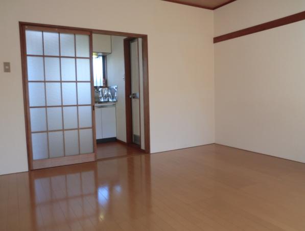 居室・リビング　☆室内はリフォーム済できれいですよ☆