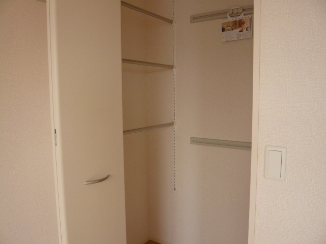 収納　ウォークインクローゼット