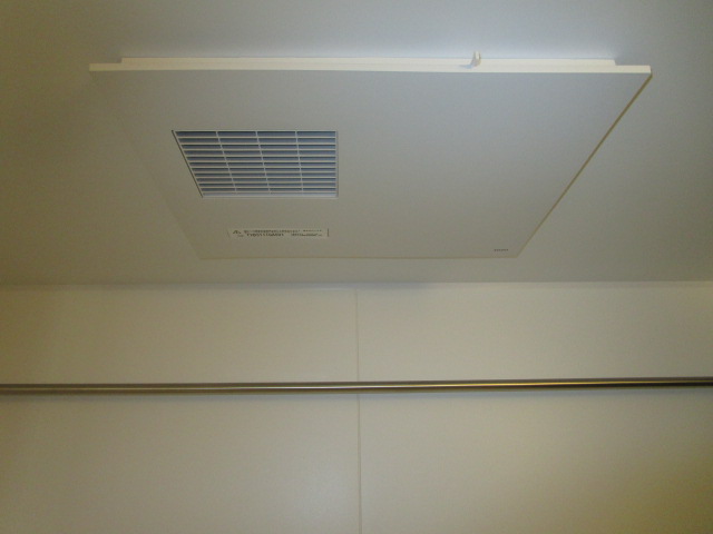 その他設備　浴室乾燥機完備で雨の日や梅雨時も安心ですね