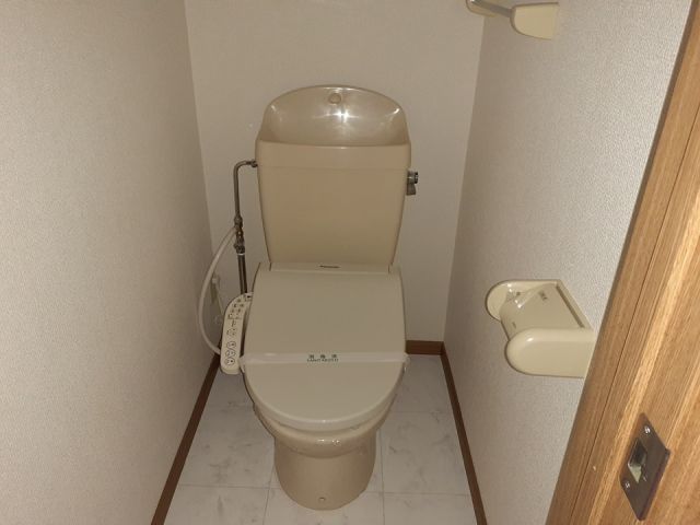 【ファミール・メゾンIIのトイレ】