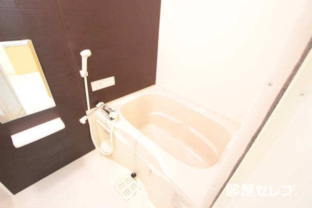 バス・シャワールーム　綺麗なお風呂です