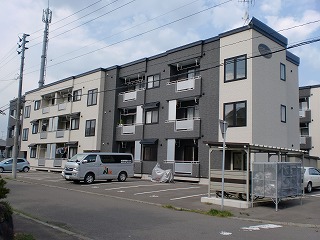 札幌市北区屯田六条のアパートの建物外観