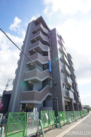 【熊本市南区近見のマンションの建物外観】