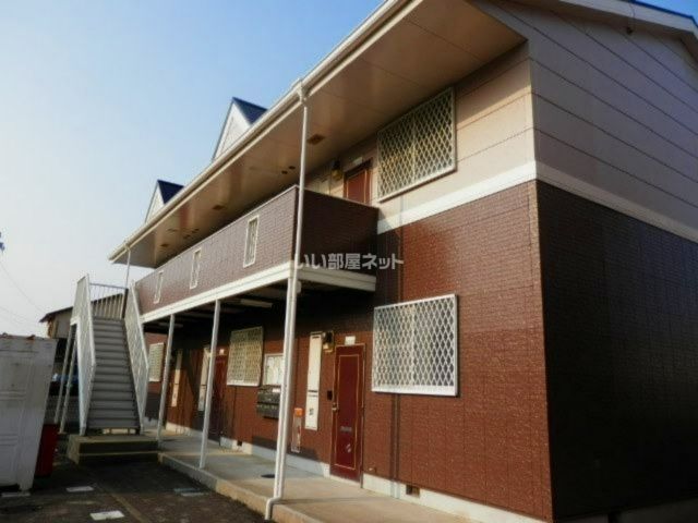 【伊勢市黒瀬町のアパートの建物外観】