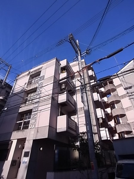 【神戸市灘区福住通のマンションの建物外観】