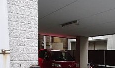 【横浜市西区中央のマンションの駐車場】