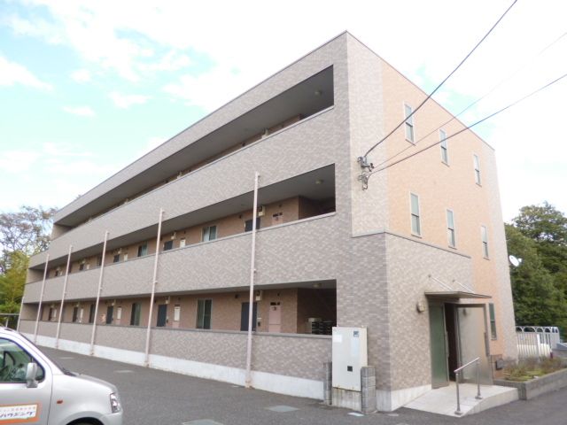 町田市本町田のマンションの建物外観