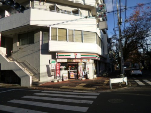 コンビニ　セブンイレブン東村山栄町店（コンビニ）まで11m