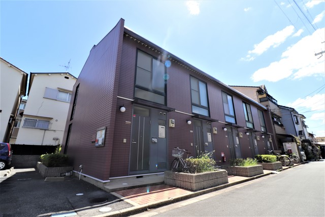 建物外観　レオパレス高安