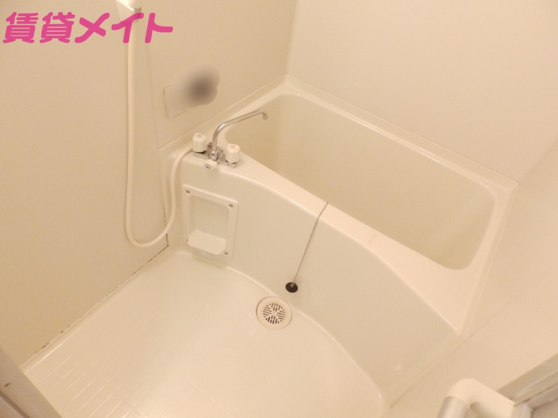 バス・シャワールーム　同物件別部屋参考写真