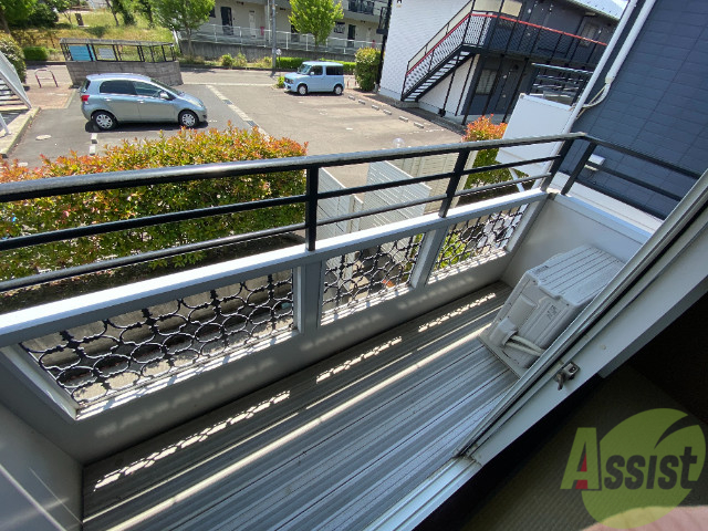 バルコニー　洗濯物がたくさん干せるバルコニーで嬉しいですね。