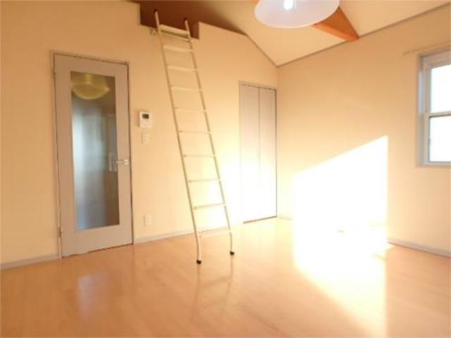 その他　別タイプのお部屋の写真です