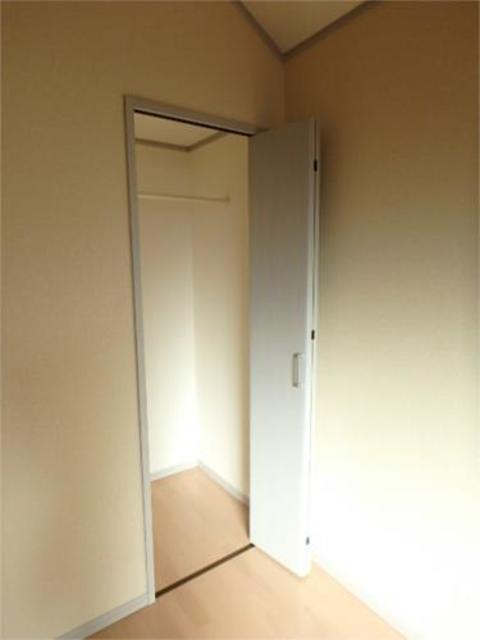 収納　別タイプのお部屋の写真です