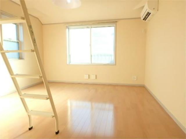 居室・リビング　別タイプのお部屋の写真です