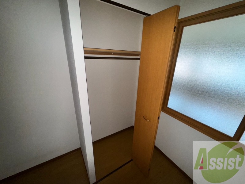 収納　寝室の収納です。部屋がすっきり片付きます。