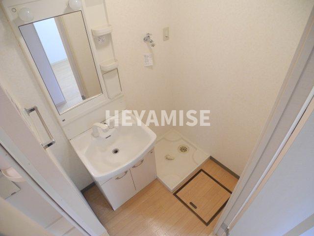 洗面設備　※反転間取りのお部屋の写真です。