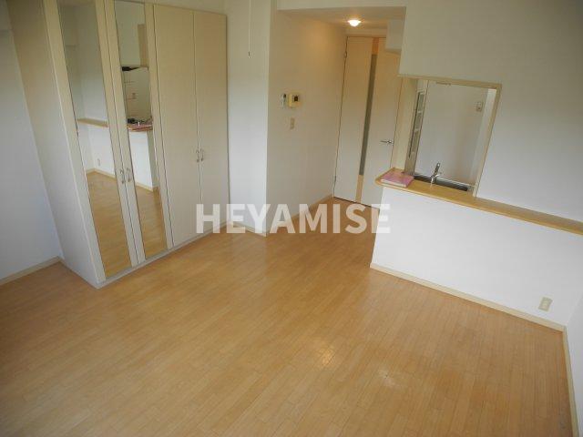 居室・リビング　※反転間取りのお部屋の写真です。