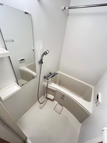 バス・シャワールーム　※別部屋の参考写真です。