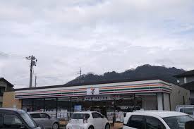 コンビニ　セブン－イレブン　松江大庭バイパス店（コンビニ）まで831m