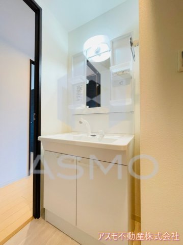 洗面設備　同マンション別部屋　参考写真