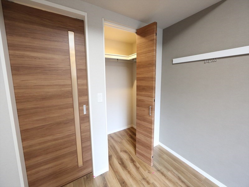 収納　ウォークインクローゼット（収納充実してます）