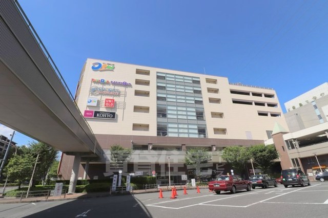 スーパー　デュー阪急山田（スーパー）まで1662m