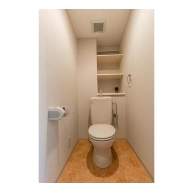 トイレ　※写真は同タイプ住戸です。