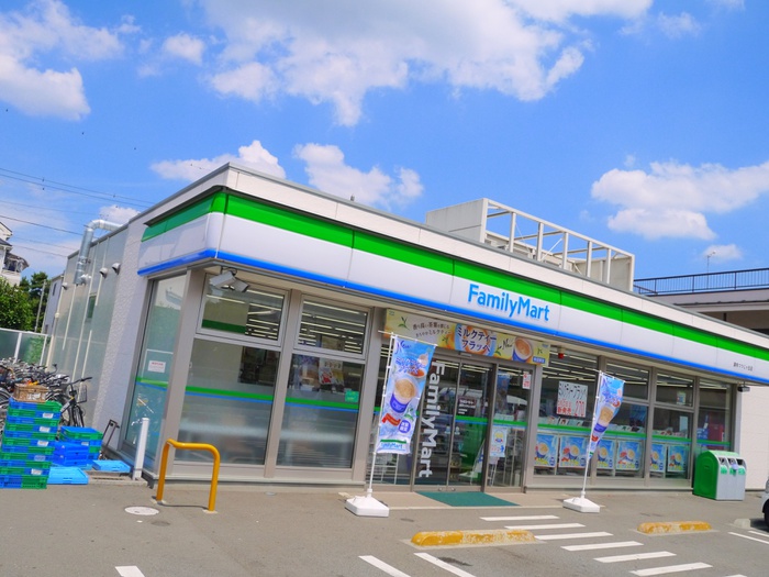コンビニ　ファミリーマート調布つつじケ丘店（コンビニ）まで146m