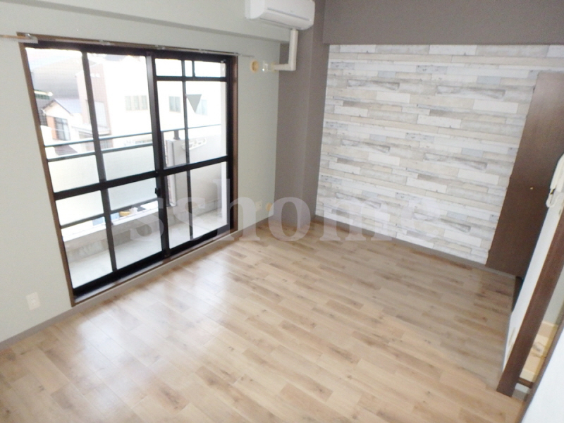 居室・リビング　シックな雰囲気のおしゃれなお部屋です☆