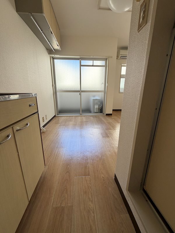 JLBグランエクリュ駒沢大学の居間写真