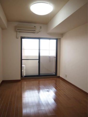 居室・リビング　フローリングでお掃除ラクラク♪