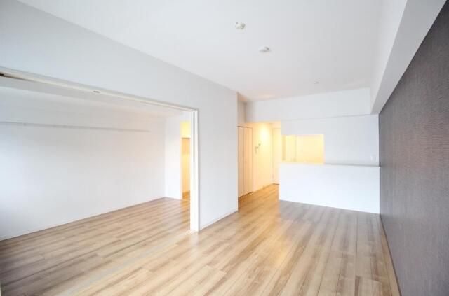 居室・リビング　居間