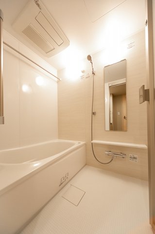 バス・シャワールーム　※写真は同タイプ住戸です。